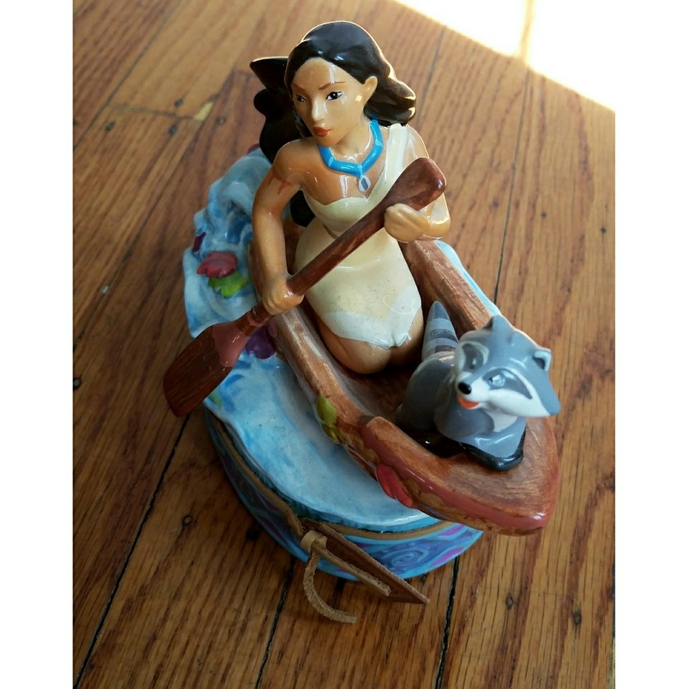 Pocahontas Music Box - Picture 2 of 3